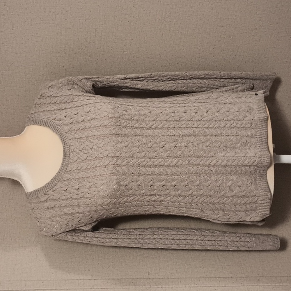 5/$15 Medium American Eagle tan sweater